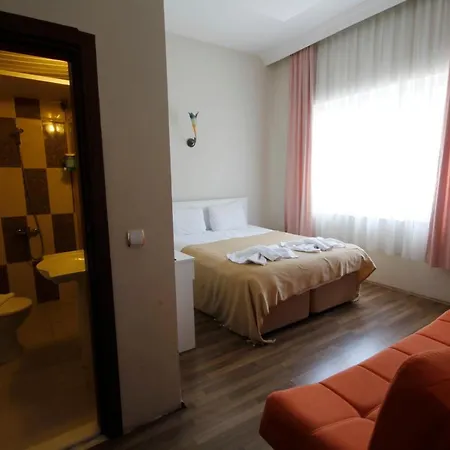 Life Otel 3*
