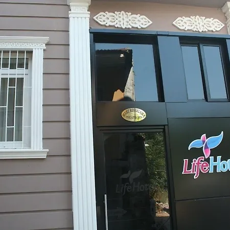 Life Hotel 3*