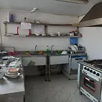 فندق Life