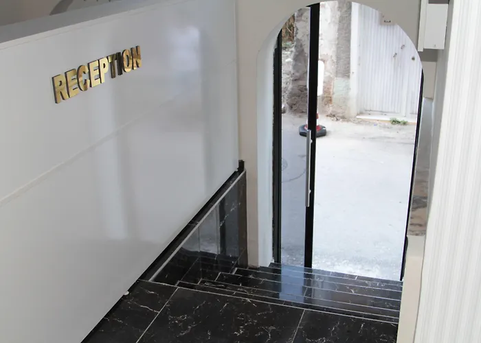 Life 3* אנטליה