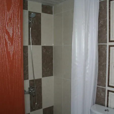 Life Hotel 3*